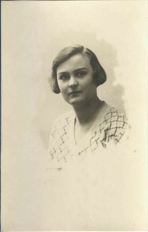 Portret de femeie, studio Foto-Lux, Dorohoi, perioada interbelică