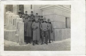 Grup de ofițeri austro-ungari, fotografie expediată de la Arad către Ana Brediceanu, soția lui Cornel Brediceanu, la Lugoj, 1917