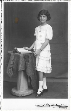 Tânără, 1934, studio N Buzdugan, București