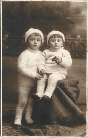 Copii, studio Foto Splendid, Turnu Severin, perioada interbelică