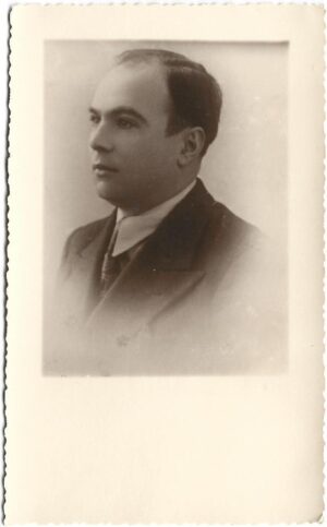 Portret de bărbat, România, perioada interbelică