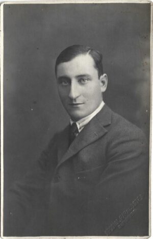 Portret de bărbat, fotograf Apostol Papacostea, București, perioada interbelică