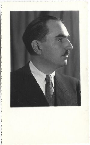 Portret de bărbat, România, perioada interbelică