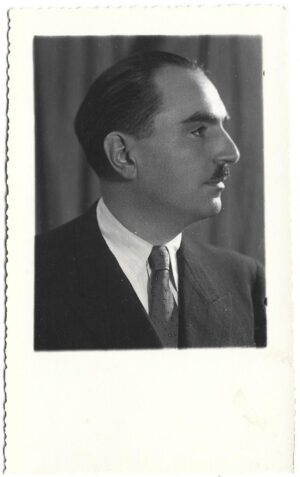 Portret de bărbat, România, perioada interbelică