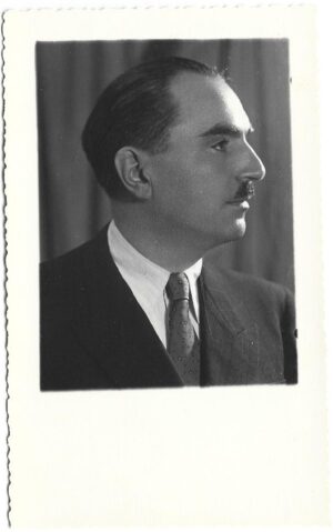 Portret de bărbat, România, perioada interbelică