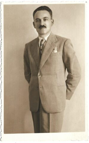 Portret de bărbat, România, perioada interbelică