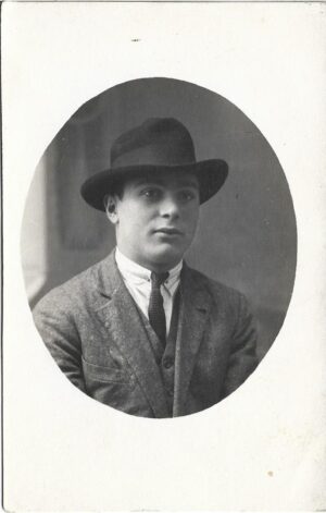 Portret de bărbat, România, perioada interbelică