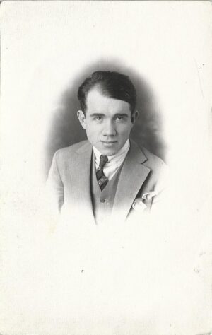 Portret de bărbat, România, perioada interbelică