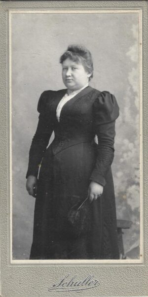 Doamnă fotografie studio Adolf Schuller Orăștie, Anticariat Historiarum