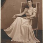 Tânără în ținută elegantă Foto Royal Buzdugan , Anticariat Historiarum