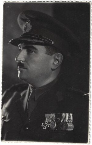 poza militara veche Ofițer român cu 5 decorații Dorohoi perioada regalității, Anticariat Historiarum