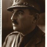 Ofițer român cu barete de decorații perioada regalității, Anticariat Historiarum